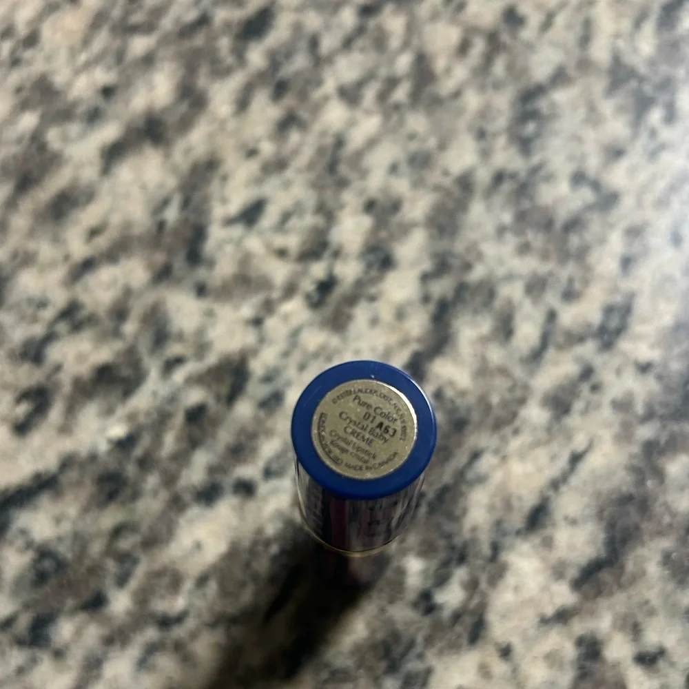 🎉 HOST PICK Estee Lauder Pure Color Lipstick #01 Crystal Baby Creme Full Size - Picture 4 of 4